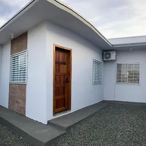https://casa-medeiros-beto-carrero.santa-catarina-brasil.com
