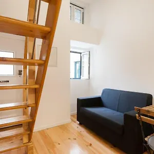 https://feels-like-home-alfama-lovely-studio.hotels-lisbon-portugal.com